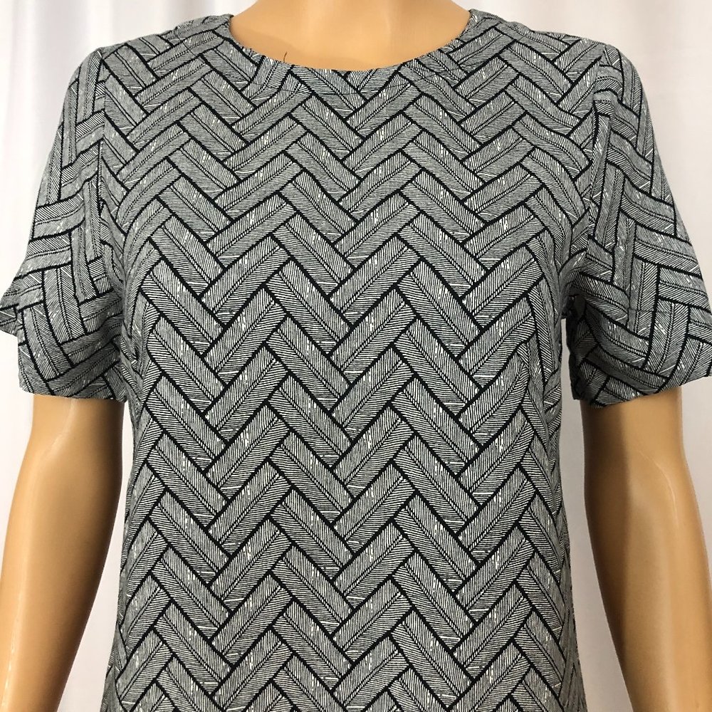 H&M Black & White Short Sleeve Straight Cut Dress